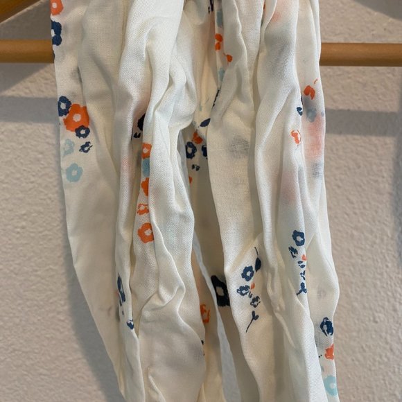 Splendid Infinity Scarf - Picture 2 of 3